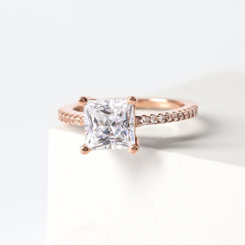 rose gold engagement ring