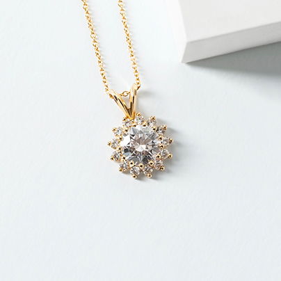 A Symphony of Shine: Top 9 Diamond Alternatives to Steal the Show