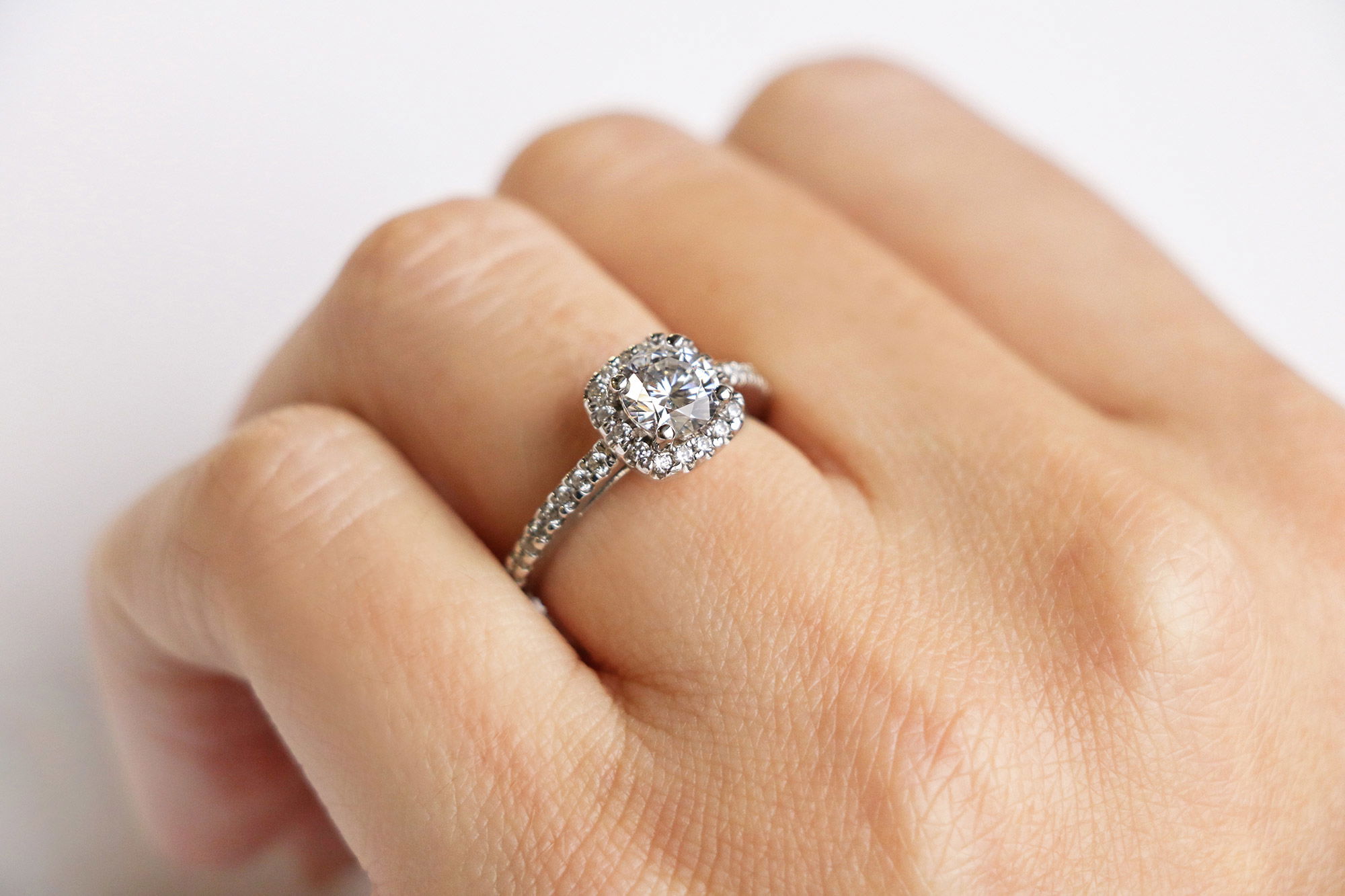 What to Know When Buying an Engagement Ring
