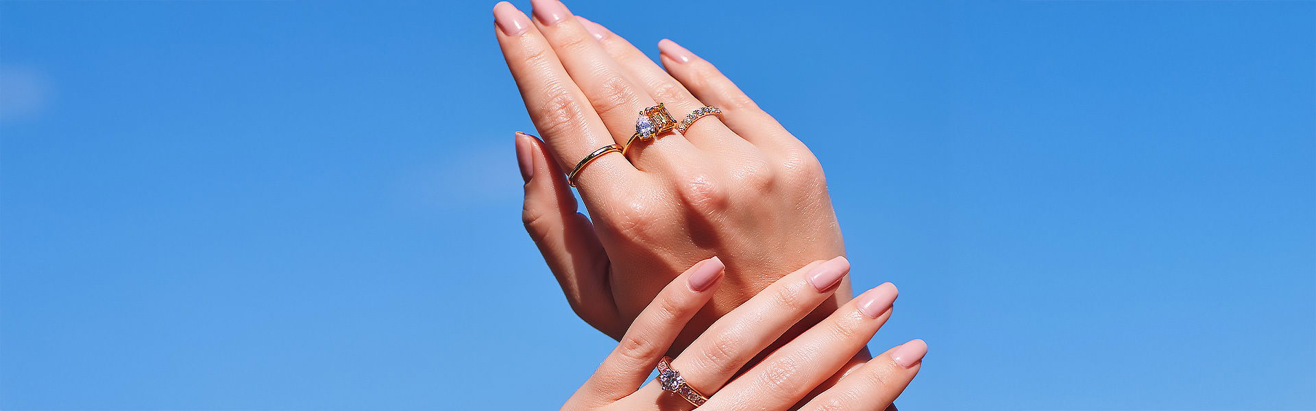 Your Endless 
Summer Sparkle 

 
 Keep the sunshine close with 
jewelry that brings warmth, 
color, and joy to every day. 
 

   SHOP COLOR    
 

 
  Your Endless Summer Sparkle  

 Keep the sunshine close with jewelry that brings warmth, color, and joy to every day. 

   SHOP COLOR